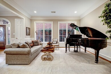 317 Sugarberry Cir, Houston, TX 77024 - photo 5