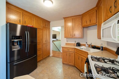 11615 ridgeway ct , holland, MI-17