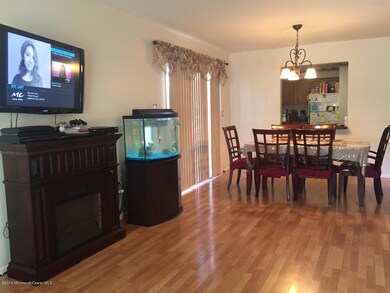 51 Thorne DR 2