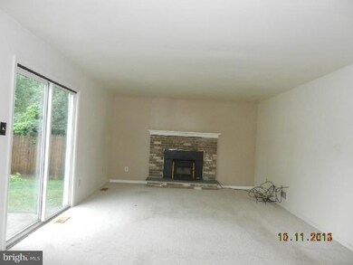 143 Gentry Dr, Perkasie, PA 18944 - photo 2