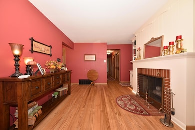 9602 W Arthur Ave, Milwaukee, WI 53227 - photo 5