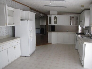 33 River Ave, Gardiner, ME 04345 - photo 3