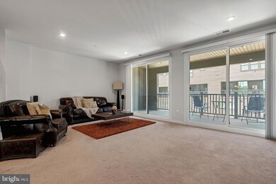 10130 American Pharoah Ln unit B, Laurel, MD 20723 - photo 5