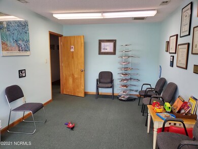 3701 Henderson Dr, Jacksonville, NC 28546 - photo 3