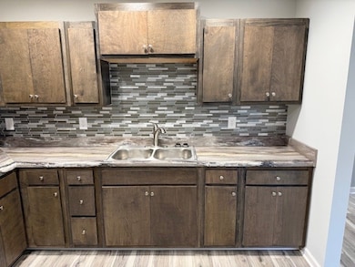 419 W Waggoner St, Tullahoma, TN 37388 - photo 3