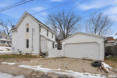 1306 17th St, Moline, IL 61265 - photo 2