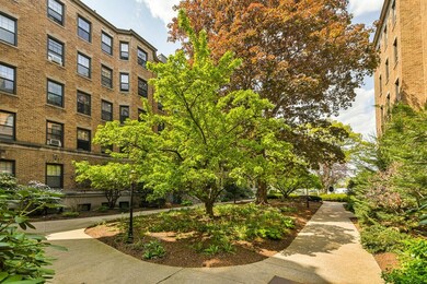 122 Riverway unit 19, Boston, MA 02215 - photo 3