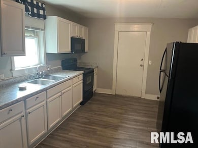 1015 Arlington Ct, Davenport, IA 52803 - photo 7