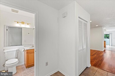 19 Sapphire Ln, Franklin Park, NJ 08823 - photo 5