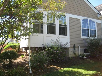 899 Sonoma Ln, Easton, PA 18040 - photo 2