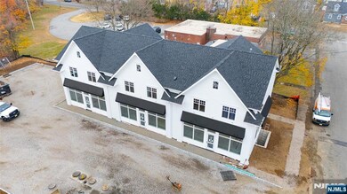 445 Ramapo Valley Rd unit 3, Oakland, NJ 07436 - photo 4