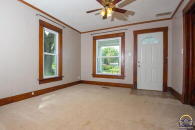 208 E 1st St, Hoyt, KS 66440 - photo 5