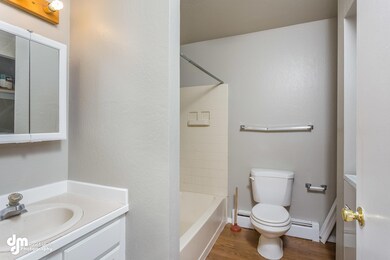 Downstairs Bathroom 4304-FULL