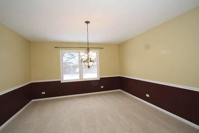 1255 Thackery Ct, Naperville, IL 60564 - photo 4