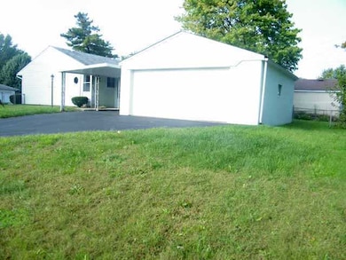 1336 Bryson Rd, Columbus, OH 43224 - photo 2