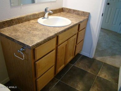 BATHROOM 2