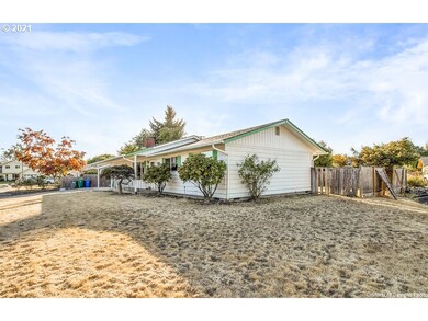 3490 Hyacinth St, Eugene, OR 97404 - photo 2