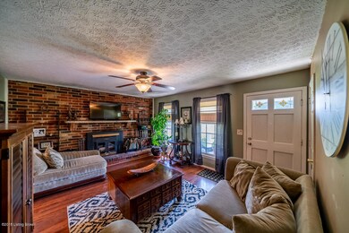 233 Shelley Ct, Mount Washington, KY 40047 - photo 2