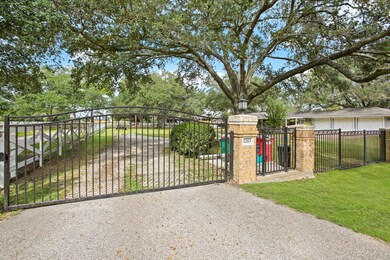 1263 County Road 147, Alvin, TX 77511 - photo 4