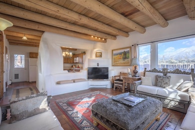 248 4 Nm 150 unit 104, El Prado, NM 87529 - photo 3