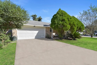 2714 Rosadele St, La Marque, TX 77568 - photo 2