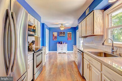 11805 Rivershore Dr, Dunkirk, MD 20754 - photo 2