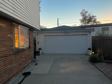 9256 N Parkside Dr, Des Plaines, IL 60016 - photo 3