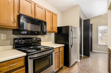 S - 846 Lindenhaven Rd - 025