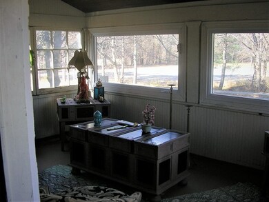 122 Edgemont St, Springfield, MA 01109 - photo 6