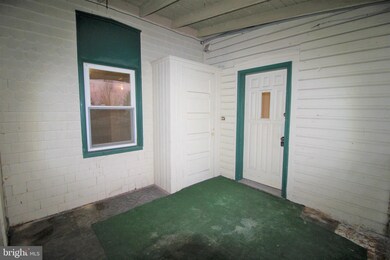 101 2ND FLOOR S Railroad Ave, New Holland, PA 17557 - photo 2