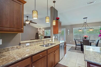3018 Crown Creek Cir-17