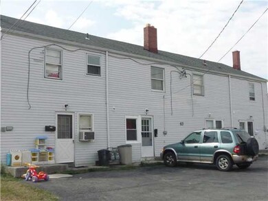 Exterior Back Parking area in good condition, 2 sp
