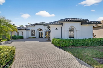 14668 Beaufort Cir, Naples, FL 34119 - photo 3