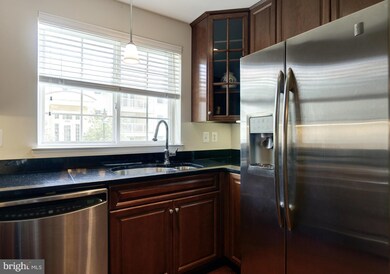 4081 S Four Mile Run Dr unit 203, Arlington, VA 22204 - photo 6