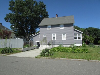 29 Falmouth St, Indian Orchard, MA 01151 - photo 4