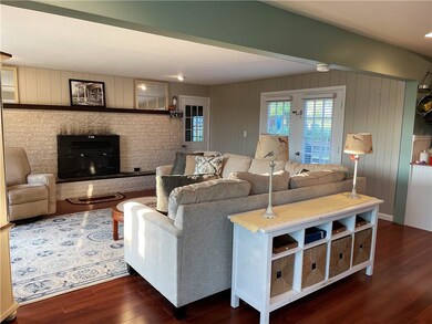 1121 Nursery St, Fogelsville, PA 18051 - photo 2