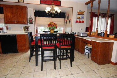 4220 Stoudts Ferry Bridge Rd, Reading, PA 19605 - photo 5