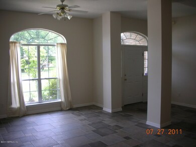 8115 Donegal Ln, Jacksonville, FL 32244 - photo 5