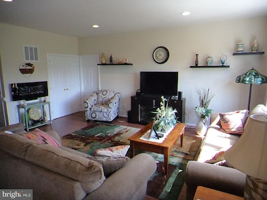 788 Shook Ct E, Greencastle, PA 17225 - photo 4