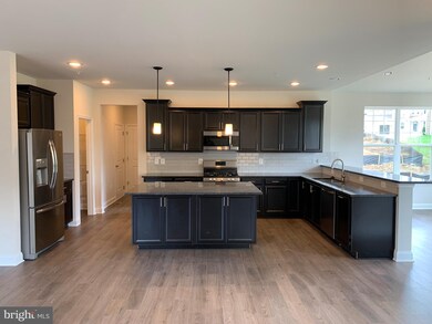 3722 Pentland Hills Dr, Upper Marlboro, MD 20774 - photo 3