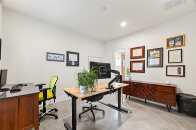 1817 Crockett St unit C, Houston, TX 77007 - photo 6