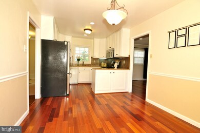 16206 Penn Manor Ln, Bowie, MD 20716 - photo 6