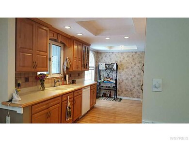 7206 Nickett Dr, North Tonawanda, NY 14120 - photo 5