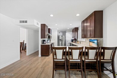 07-Breakfast Area