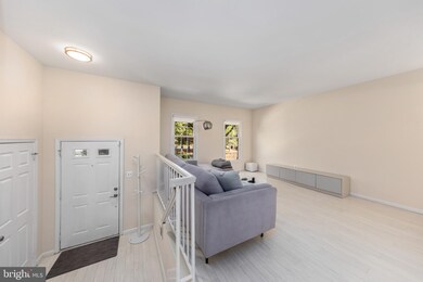 6830 Earthstar Ct, Springfield, VA 22152 - photo 5