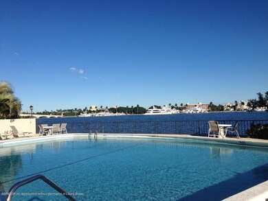 Trianon Pool