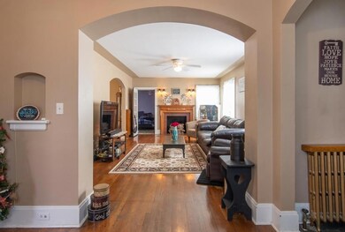 5. Entry to Living Room