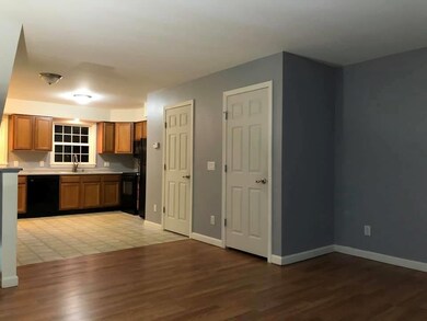 1029 S Mammoth Rd unit 31, Manchester, NH 03109 - photo 3