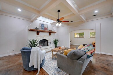 209 Green Oaks Loop, Fredericksburg, TX 78624 - photo 6