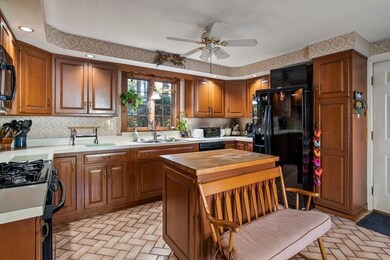 6 Carlisle Ave, Turners Falls, MA 01376 - photo 6